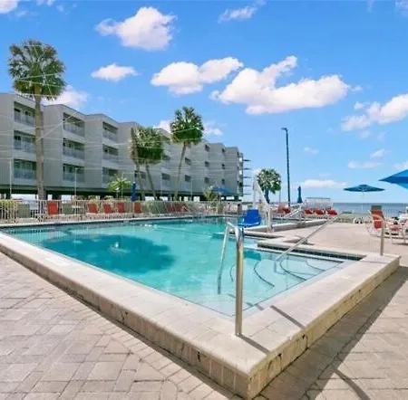 Beautiful Two Bedroom, Two Bath Condo At Sailport